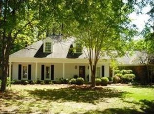 907 S Montgomery St, Starkville, MS 39759