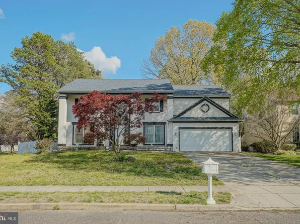 1 Radcliff Ct, Sicklerville, NJ 08081