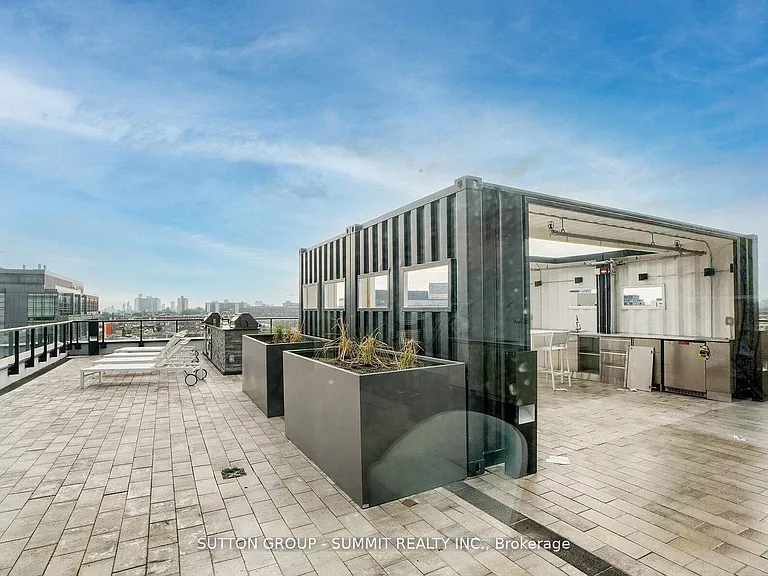135 E Liberty St N #1507 — Photo 12