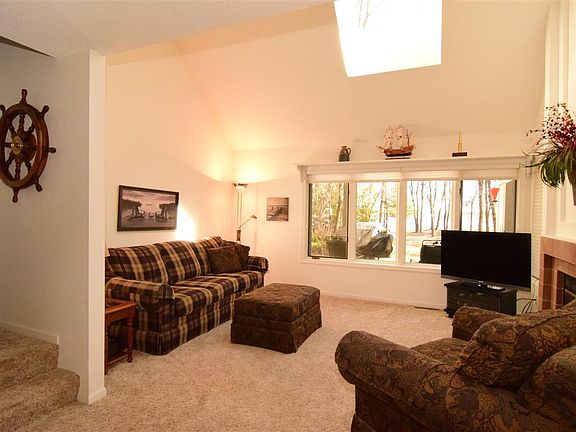 5th image of N7822 Lake View Ct
