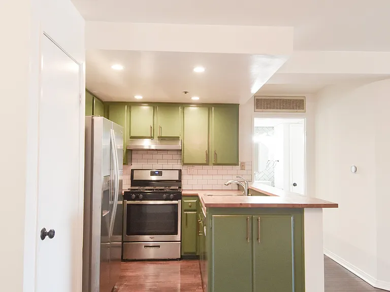 5143 Bakman Ave #206 — Photo 12