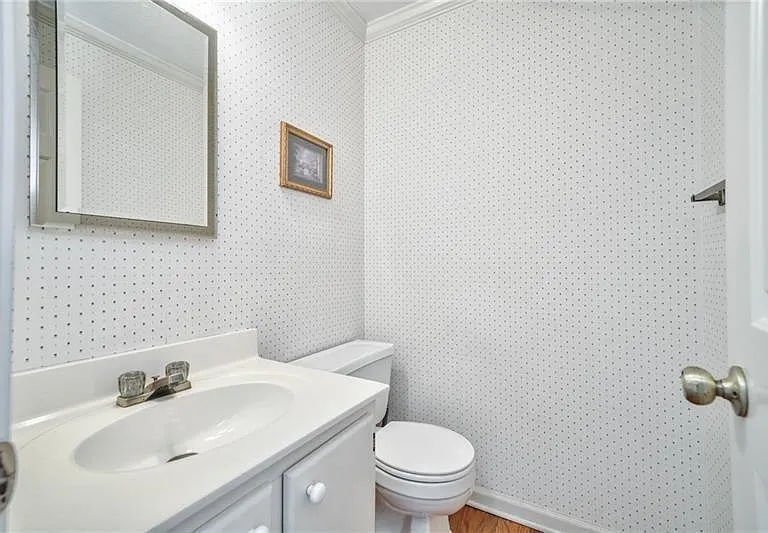 4010 Mansion Dr — Photo 12