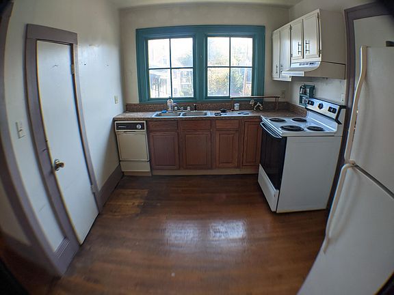2nd image of 506 Mountain Ave SW APT B