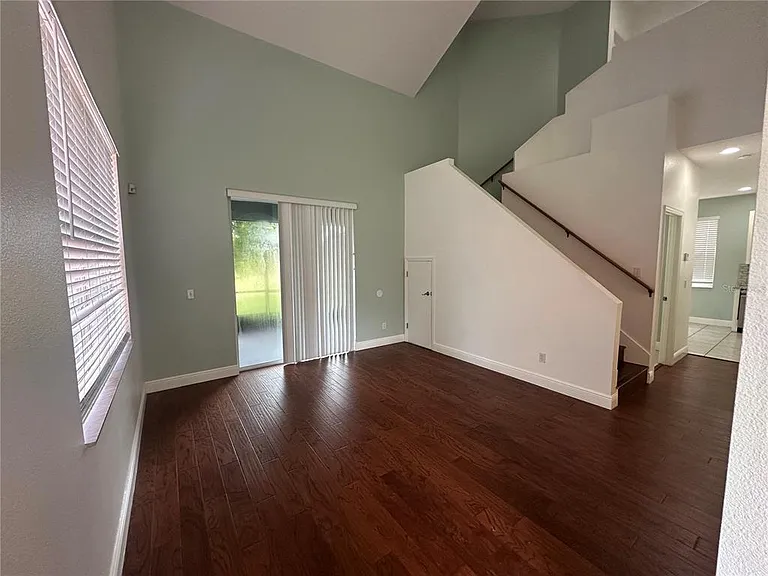 1714 Cambridge Village Ct — Photo 3