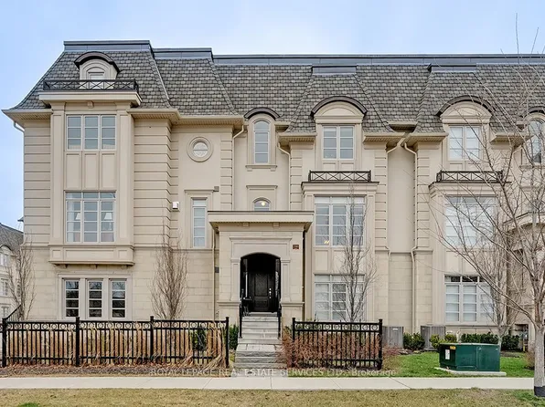 210 Dorval Dr, Oakville, ON L6K 0H3