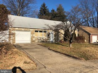 823 Emerson St, Philadelphia, PA 19111