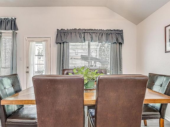 2nd image of 808 Parkwest Blvd