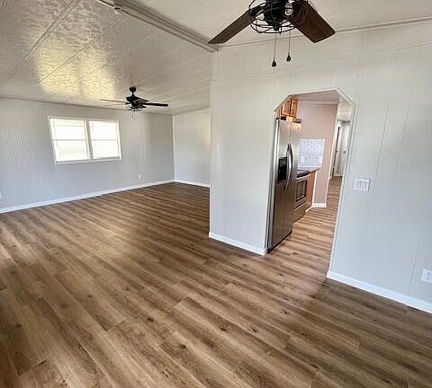 5th image of 5010 Santa Anna Ave