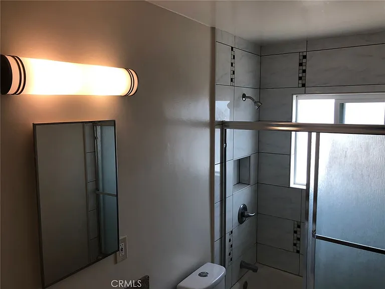 2302 Larch St #6 — Photo 10