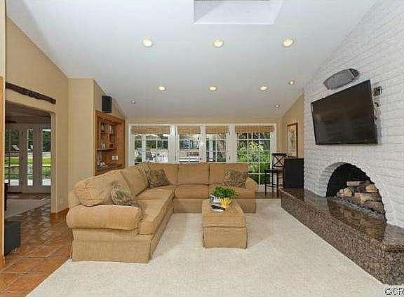 4th image of 11761 Skyline Dr