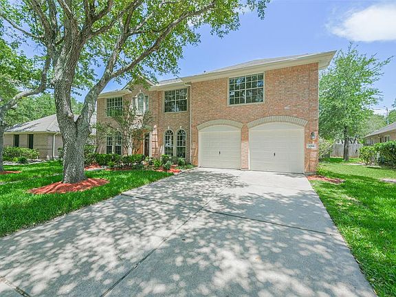 2nd image of 3011 Huckleberry Street