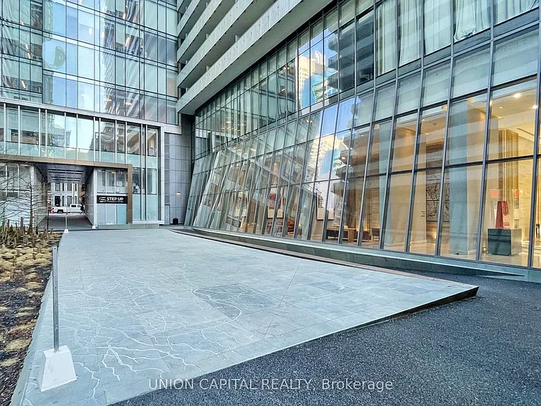 50 Charles St E #1112 — Photo 20
