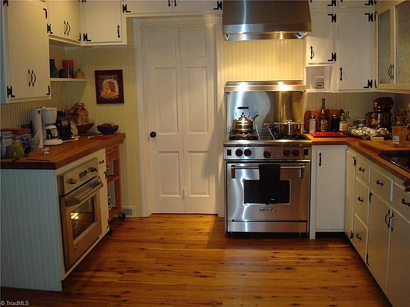 3rd image of 3606 Kirby Dr