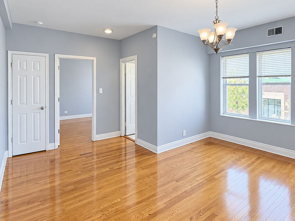 1st image of 4165 S Archer Ave #204