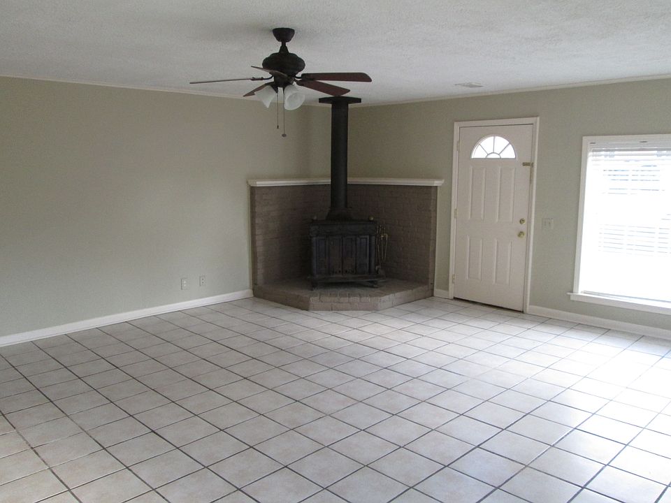 1st image of 2658 Tickle Dr
