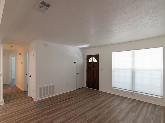 3rd image of 2312 Astoria Ct