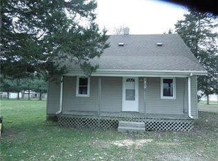304 S 5th St, WITT, IL 62094