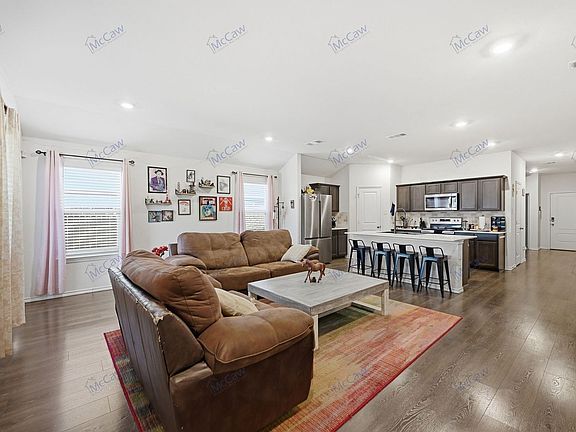 5th image of 1212 Briar Hill Dr