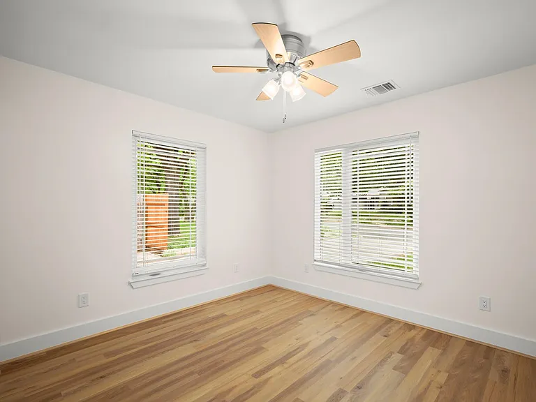 3808 Tonkawa Trl — Photo 11