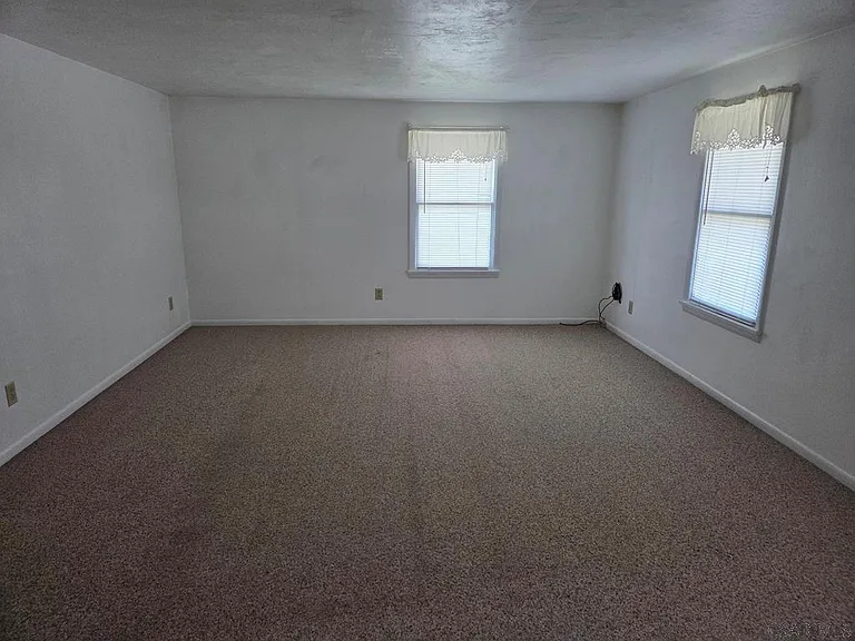 686 W Main St #2 — Photo 5
