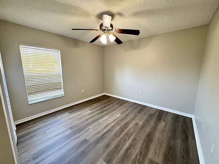 639 Bittern Ct — Photo 37