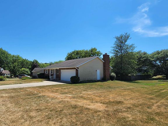 2nd image of 1340 Windmill Dr