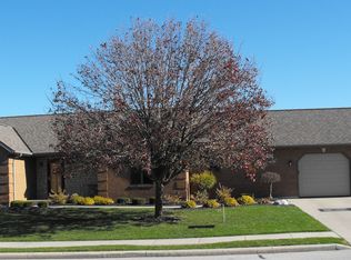 441 N Sycamore St, Saint Henry, OH 45883