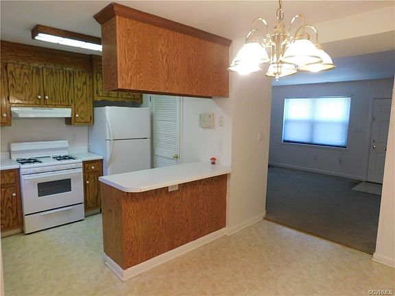5th image of 5 Kennedy Ct #5