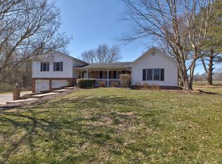 877 Evergreen Rd, Frankfort, KY 40601