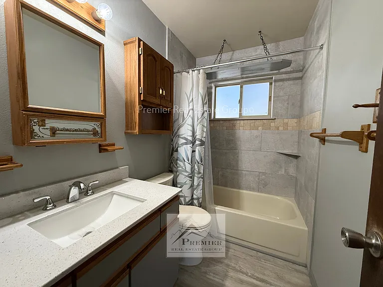 109 Jasper Dr — Photo 8