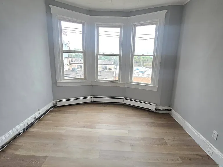 185 Avenue E #4 — Photo 6