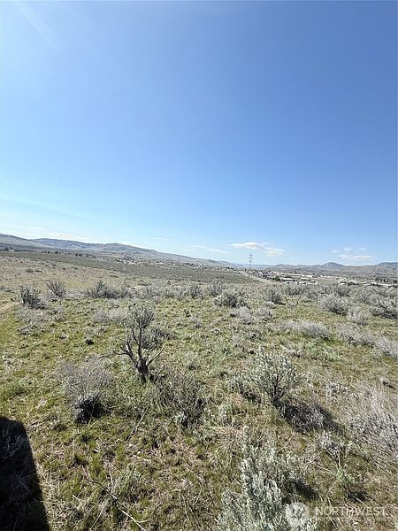4th image of 74 Highway 97