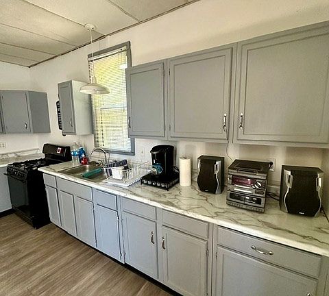 3rd image of 1406 High Street