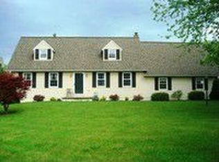 7 Kelly Dr, Lewistown, PA 17044