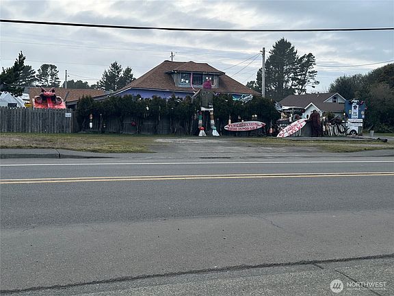 5th image of 1309 Pacific Avenue S