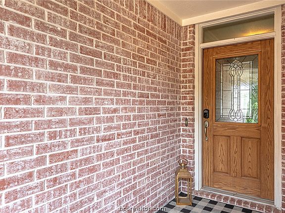4th image of 4414 Pickering Pl