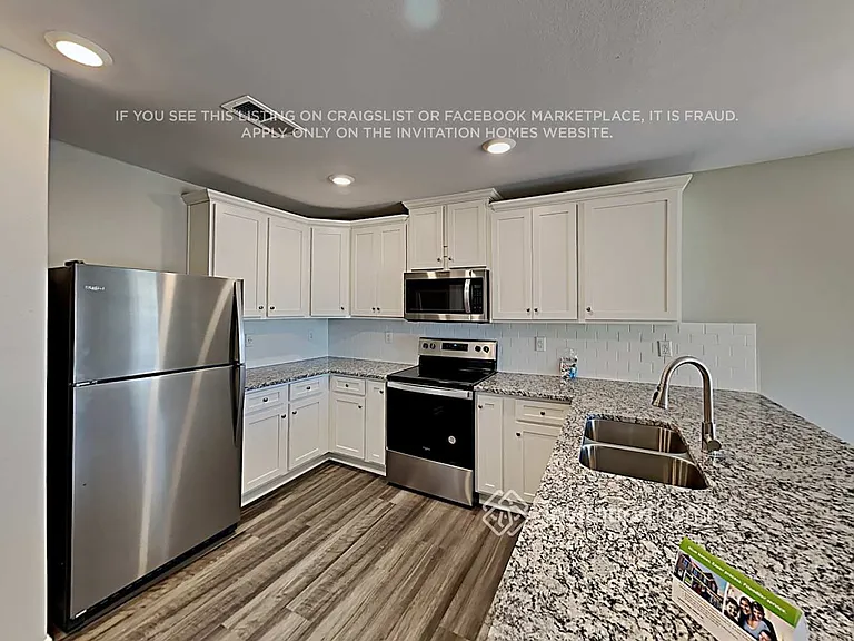 493 Aubrey Woods Dr — Photo 6