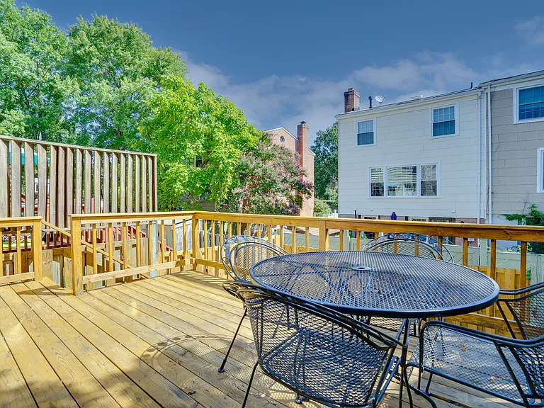 8063 Saint Annes Ct #3 — Photo 31