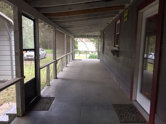 3rd image of 1352 Parkway Dr
