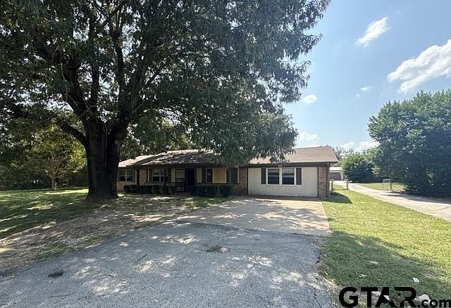 1st image of 131 County Road 4110