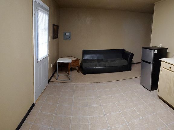 5th image of 528 Highway 14 E Unit C
