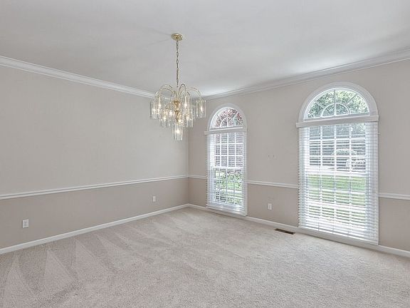 5th image of 10626 Deerpath Acres Ct