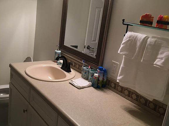 5th image of 6340 Newtown Cir APT A2