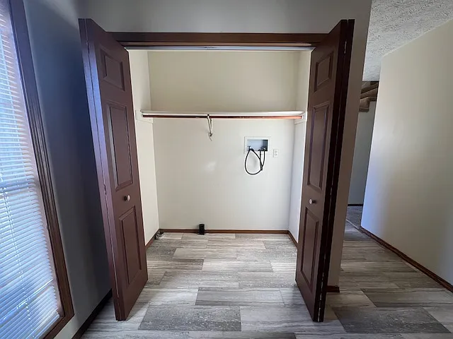3 bed, 1.5 bath, 1350 sqft, $1,250 — Photo 4