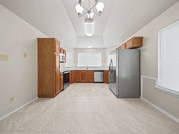 5th image of 8613 Casler Cir