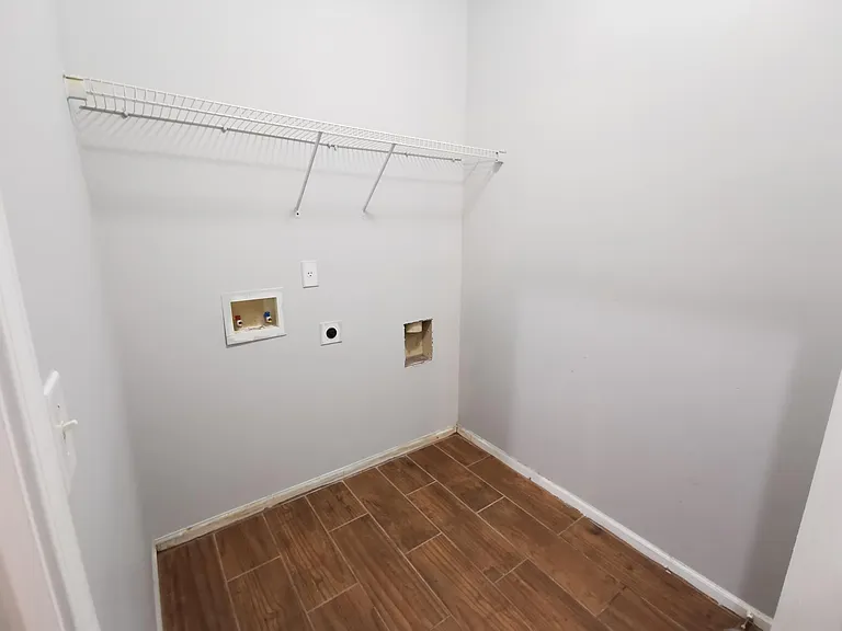 2569 Worrall Hill Way — Photo 33
