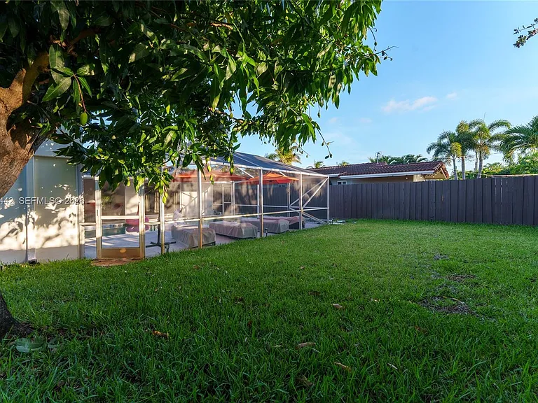 5419 NE 22nd Ave — Photo 33