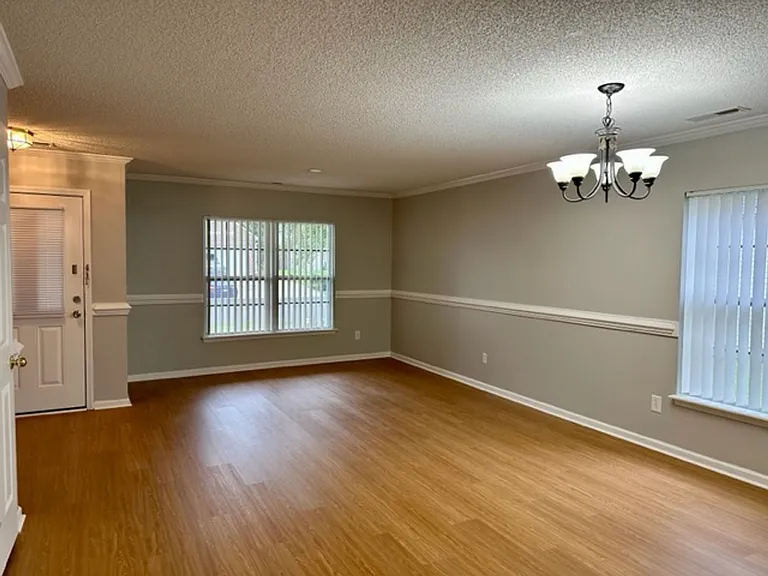 5091 Ballantine Dr — Photo 31