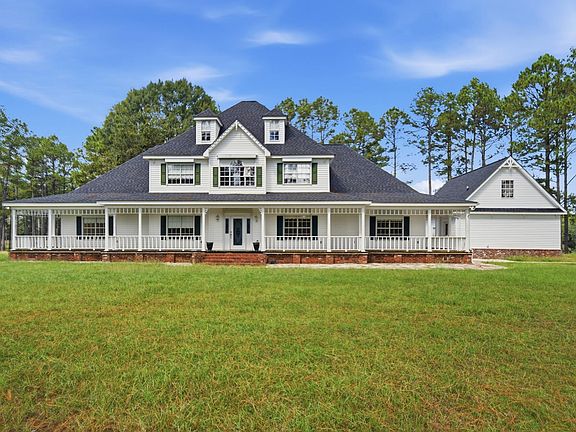 2nd image of 36 Miller Farm Rd