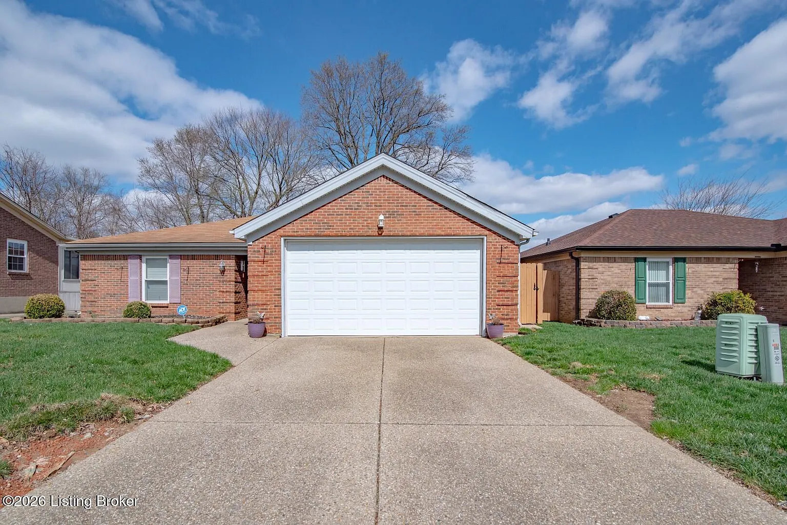 4805 Braves Ln photo 1